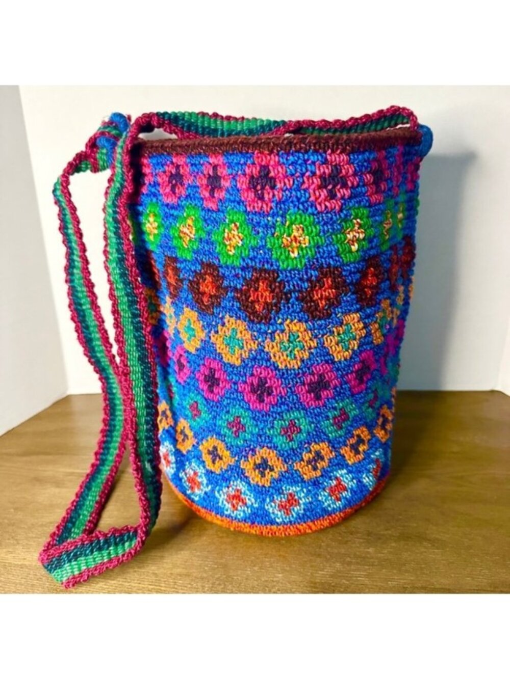 NEW‎ Boho Multicolor Bucket Bag Woven Sun Bottom Adjustable Strap Bohemian